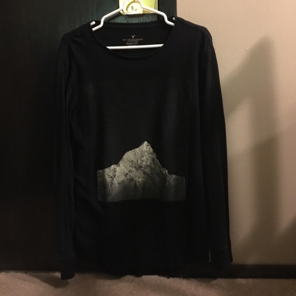 American Eagle black long sleeve tee